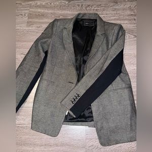 Size L Dark Heather Grey